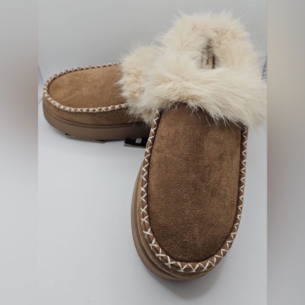 NWT Dakine Memory Foam Faux Fur Moccasin Slippers - Chestnut/Tan Size 11-12 Uni - Picture 3 of 6